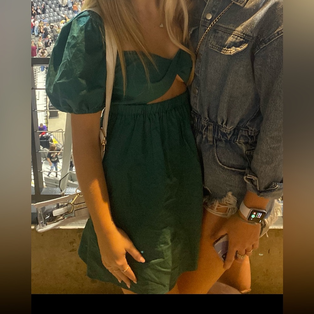 Le Lis Green Mini Dress